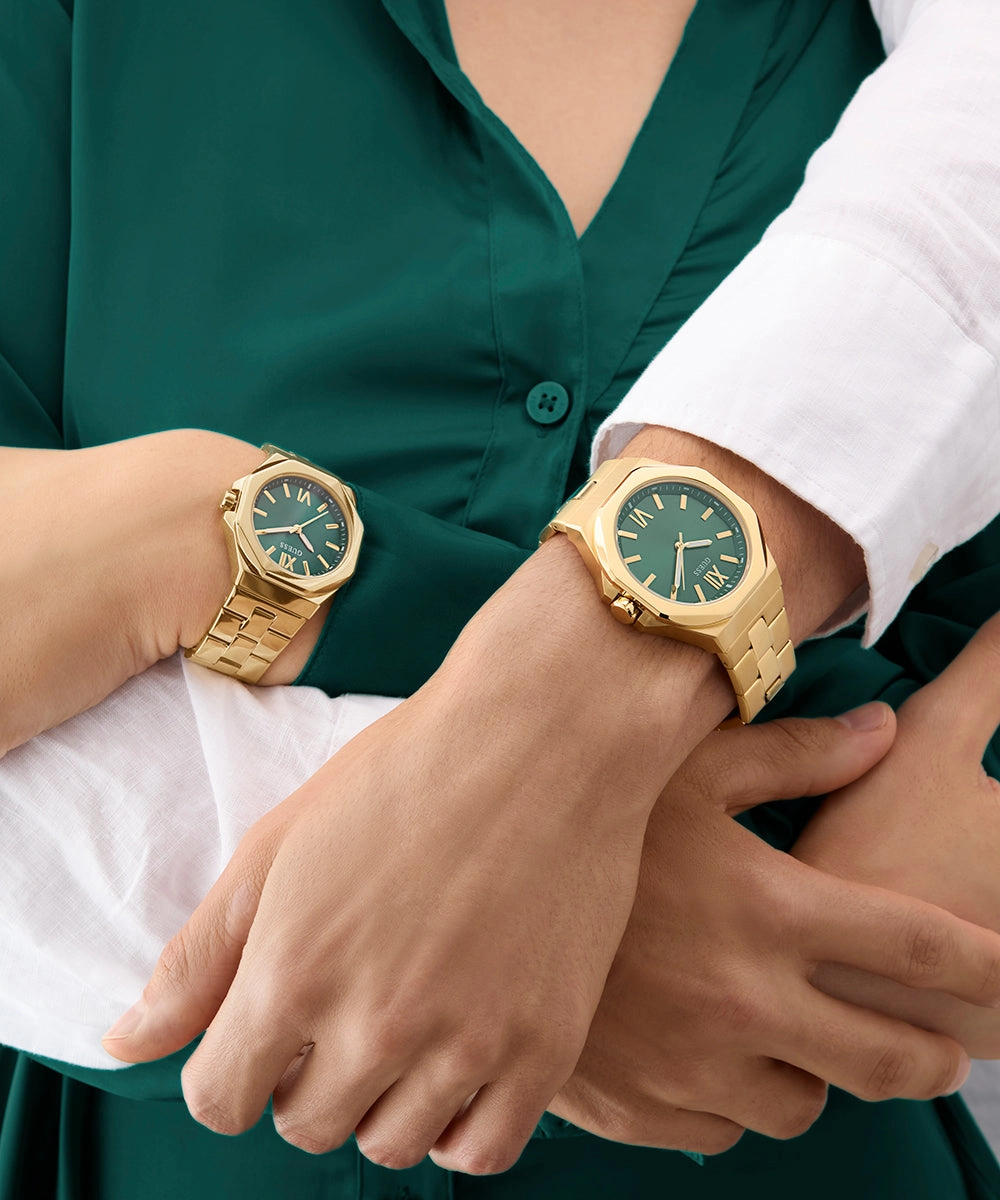 GUESS Mens Gold Tone Analog Watch