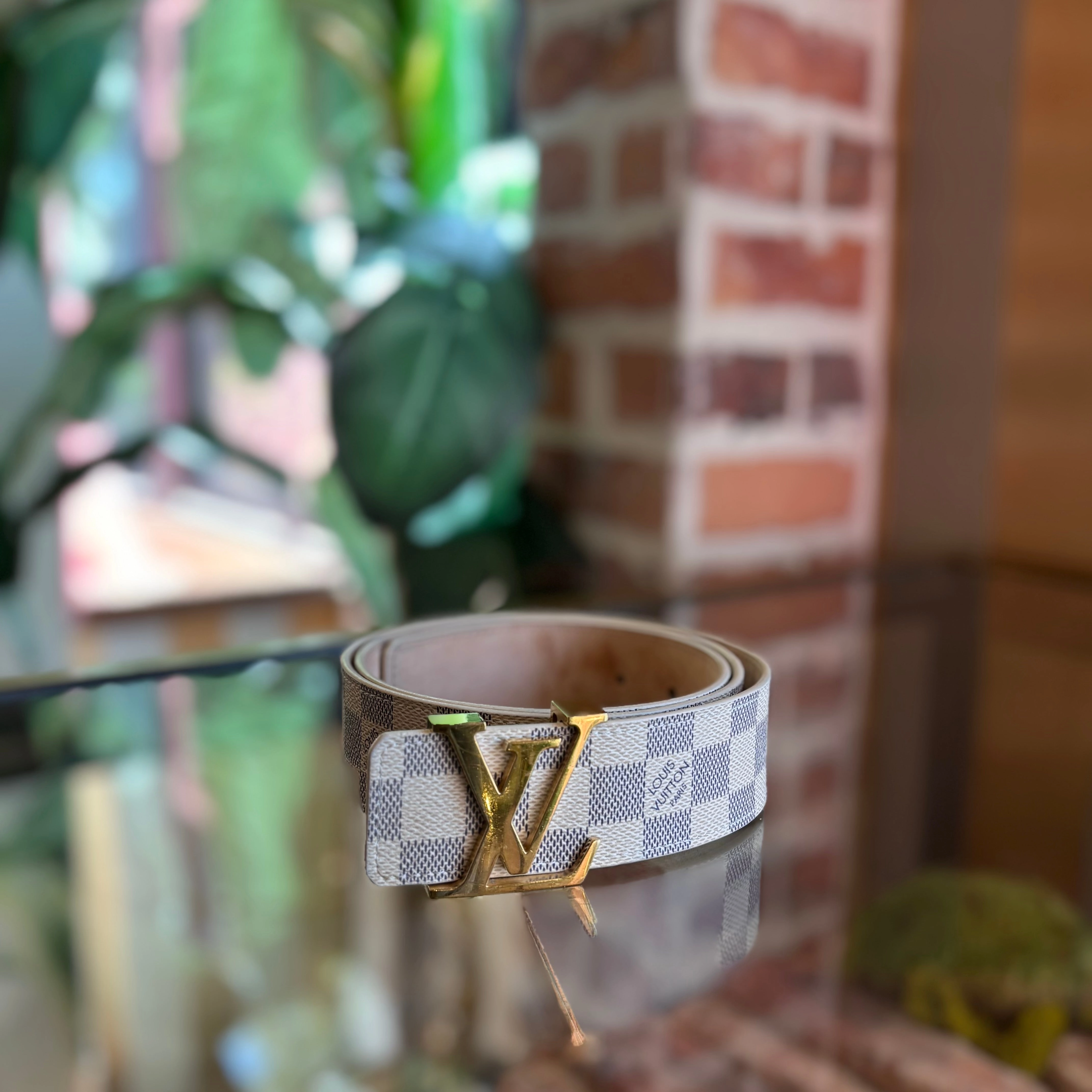 LOUIS VUITTON Damier Azur Initals Belts Sz 95/38 ( US 10)