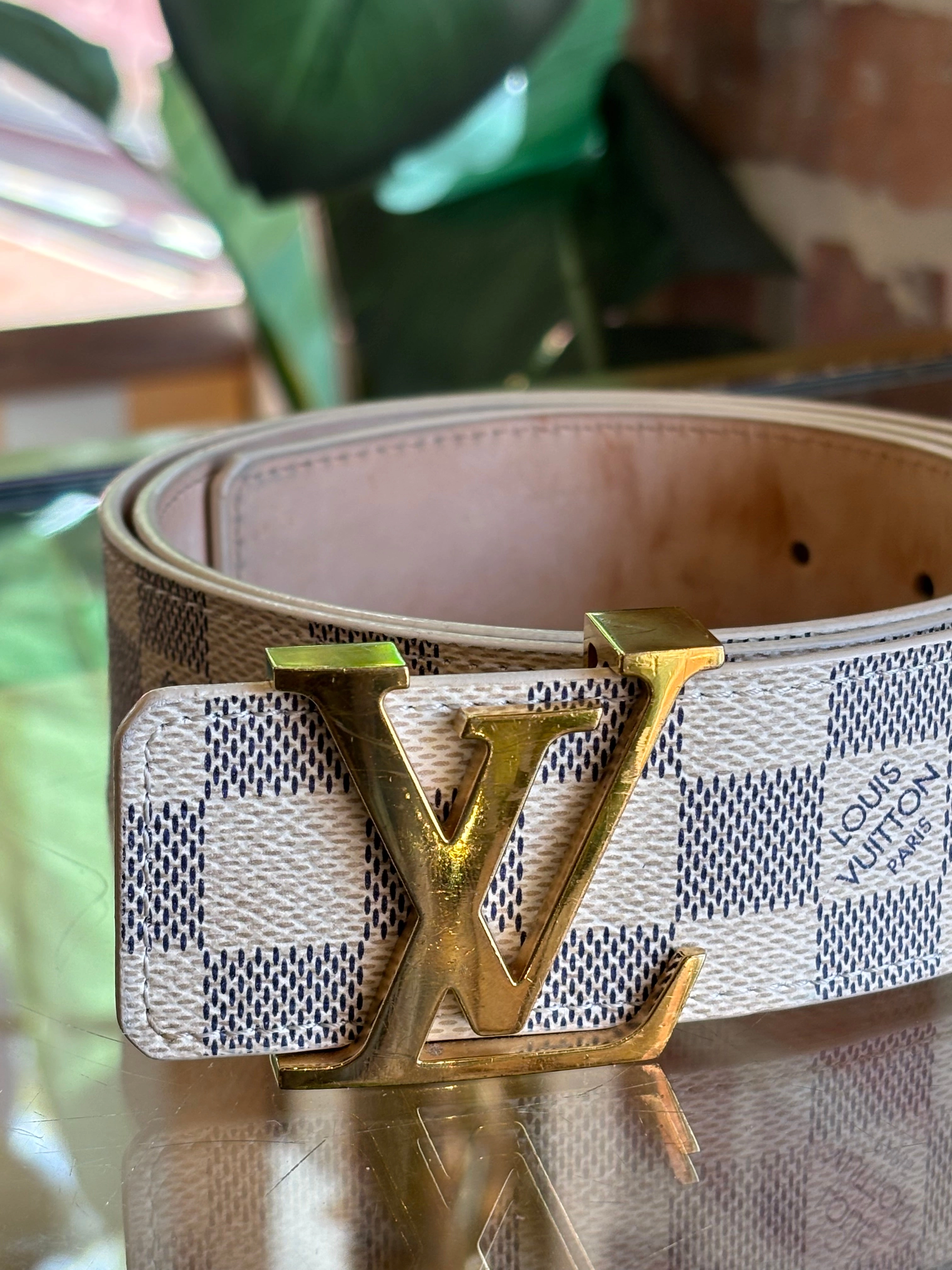 LOUIS VUITTON Damier Azur Initals Belts Sz 95/38 ( US 10)