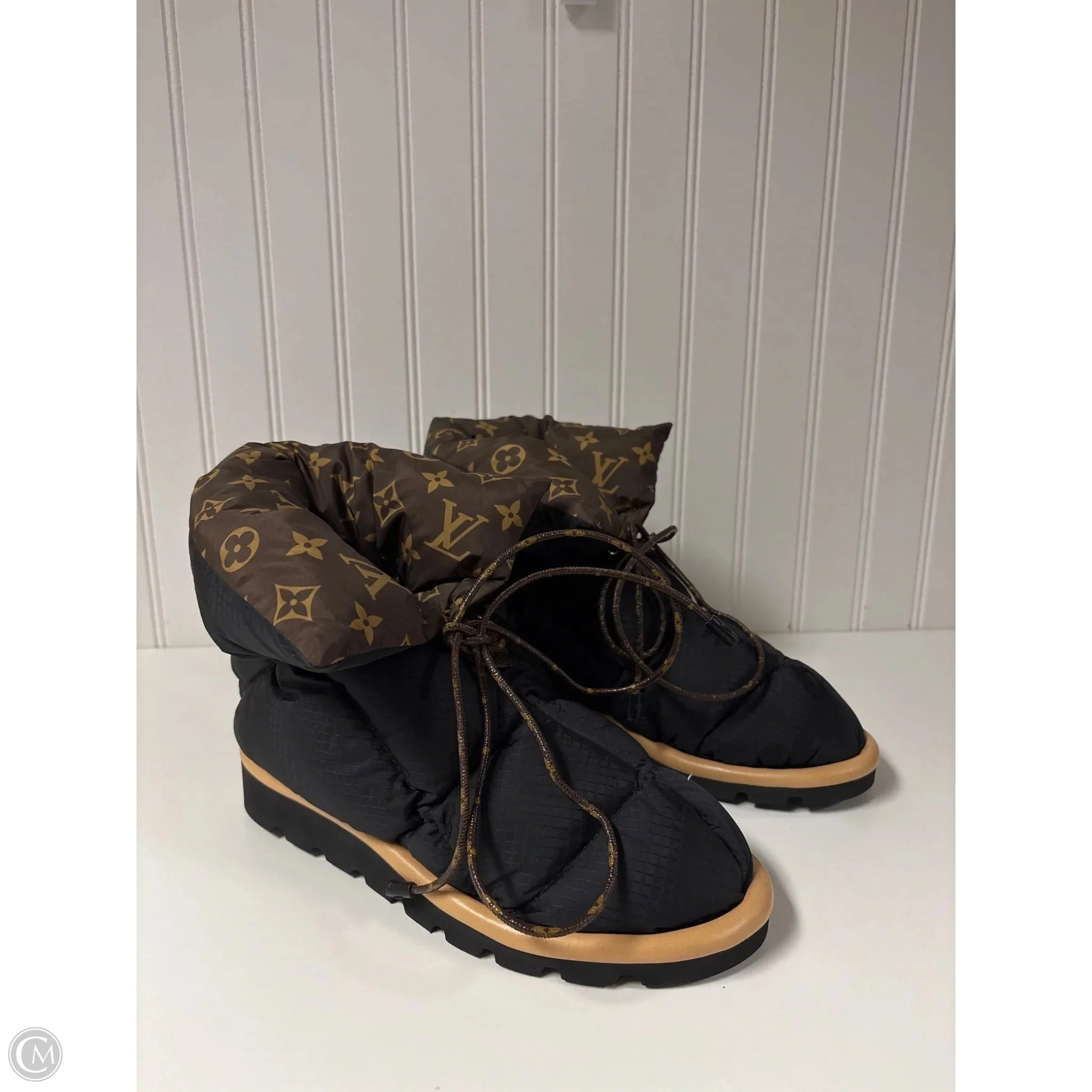 Shoes Luxury Designer By Louis Vuitton In Brown, Size: 6.5