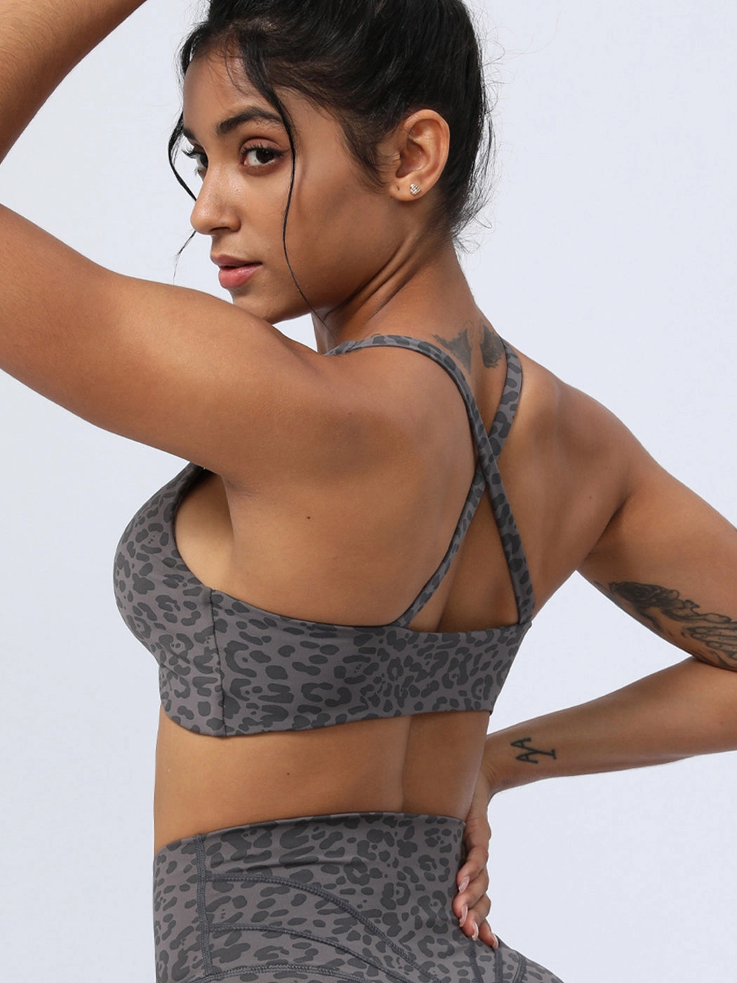 Twist Leopard Print Yoga Sports Bra