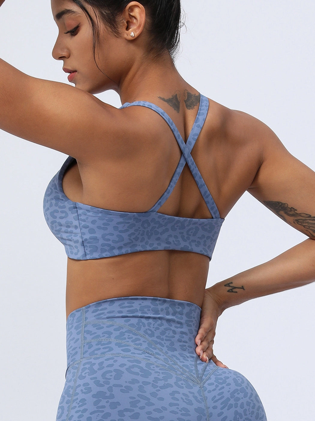 Twist Leopard Print Yoga Sports Bra